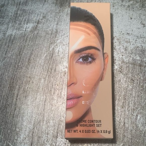 KKW Beauty Other - KKW Beauty NEW Creme Contour and Highlight Kit